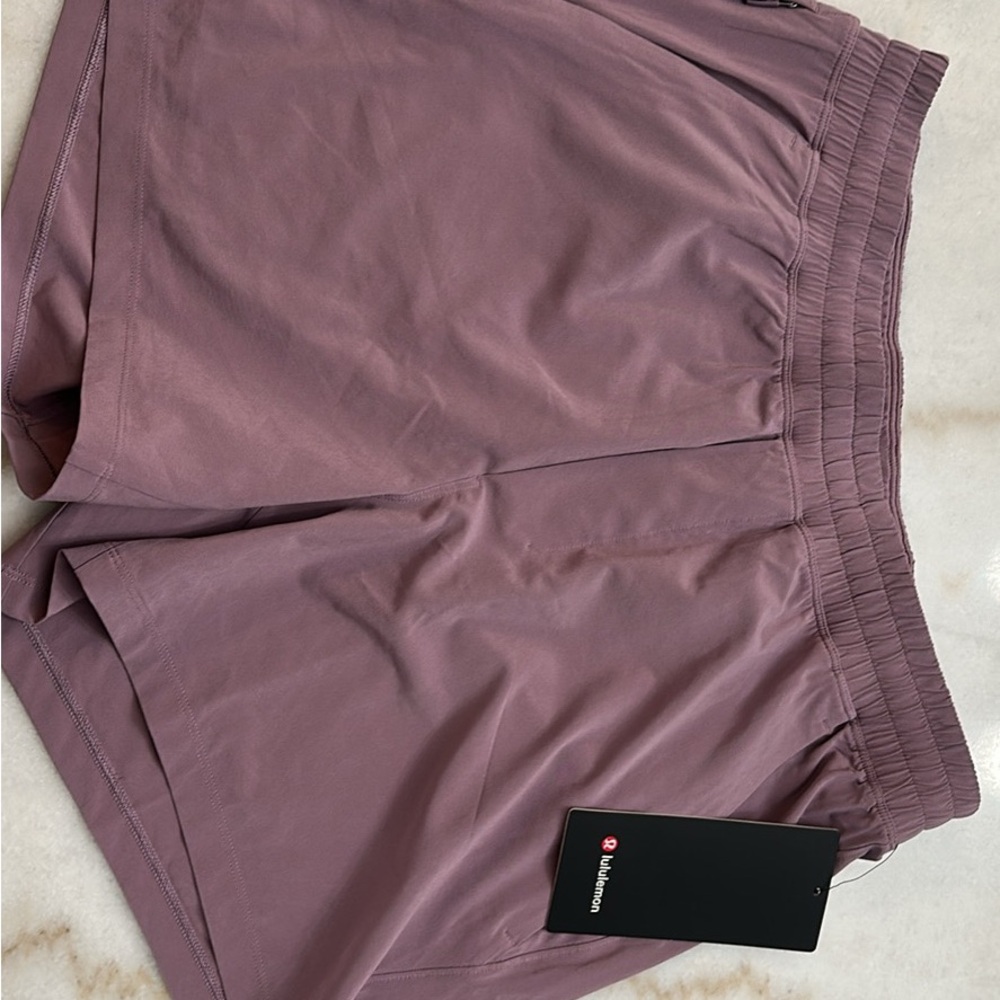 lululemon athletica Men's pace breaker 5 inch linerless